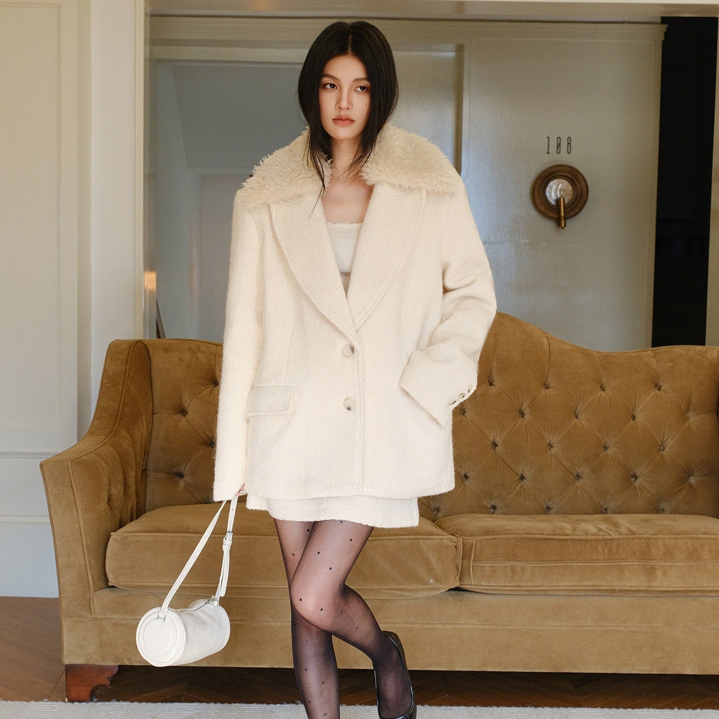 FU_FRESH_UP_Twill_Fur_Collar_Tailored_Slim_Fit_Notched_Lapel_Women&