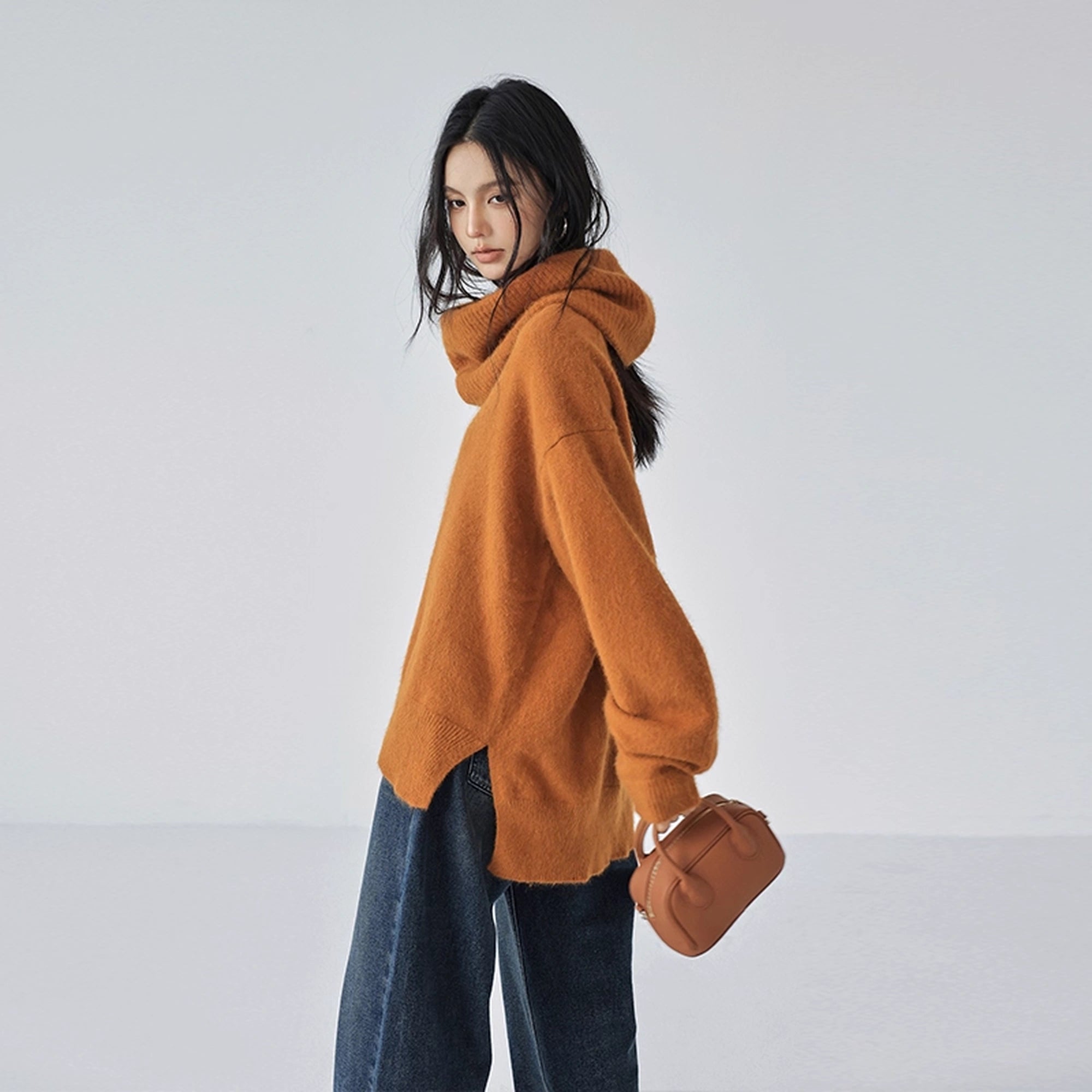 FU_FRESH_UP_V-Neck_Raccoon_Wool_Sweater_With_Detachable_Cowl_MISSTT