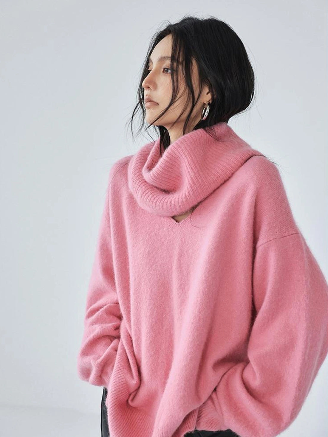 FU FRESH UP V-Neck Raccoon Wool Sweater With Detachable Cowl