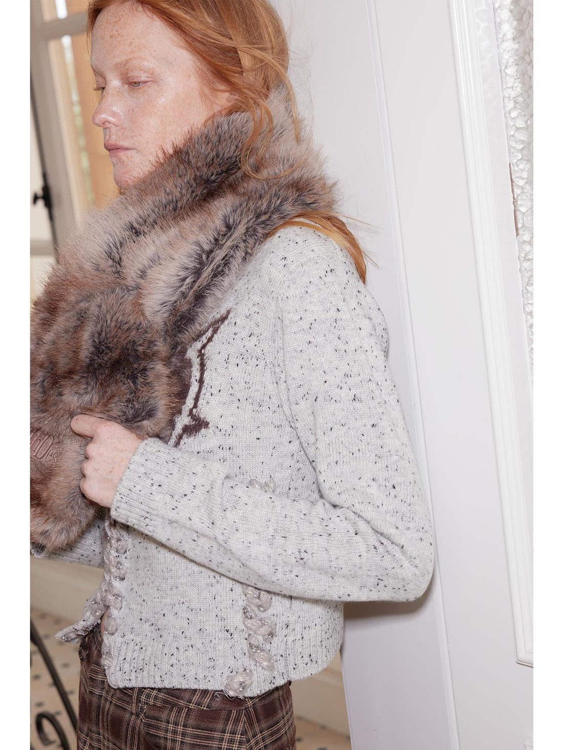 2th Desire Faux Fur Scarf Winter Warm Plush Two-Tone Tip Leather Label