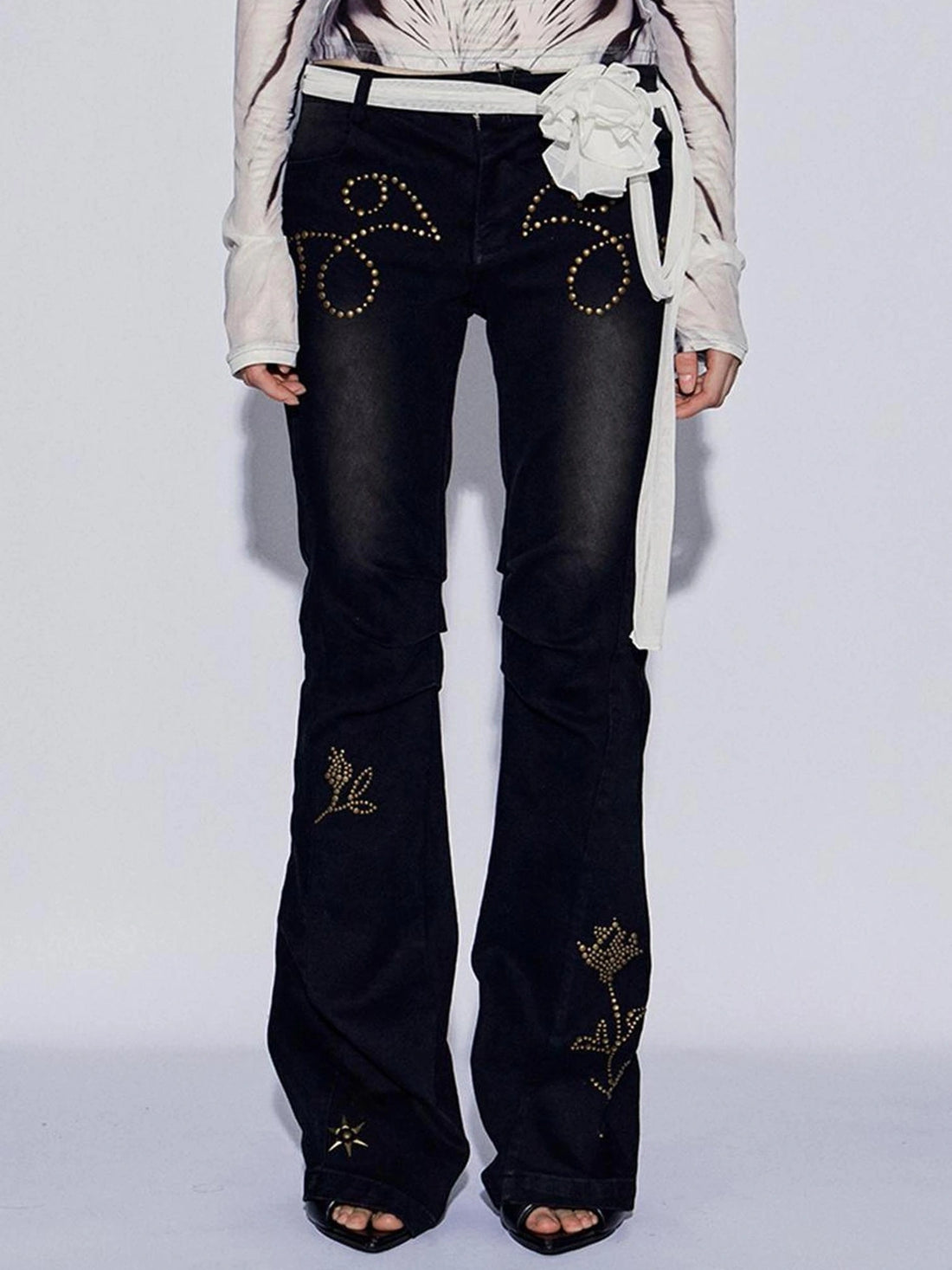 FayChui Vintage Rose Embroidered Flared Low Rise Jeans