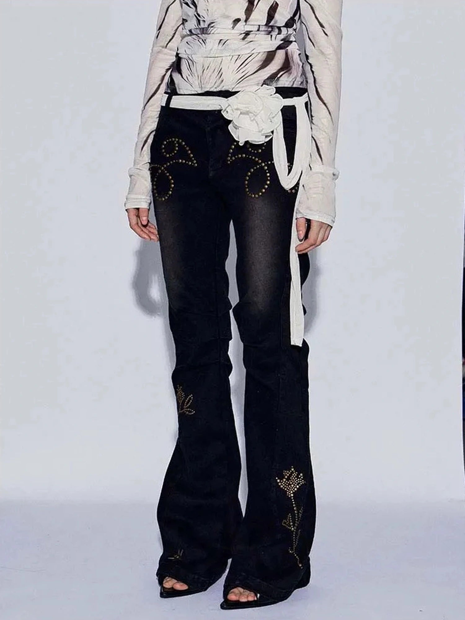 FayChui Vintage Rose Embroidered Flared Low Rise Jeans