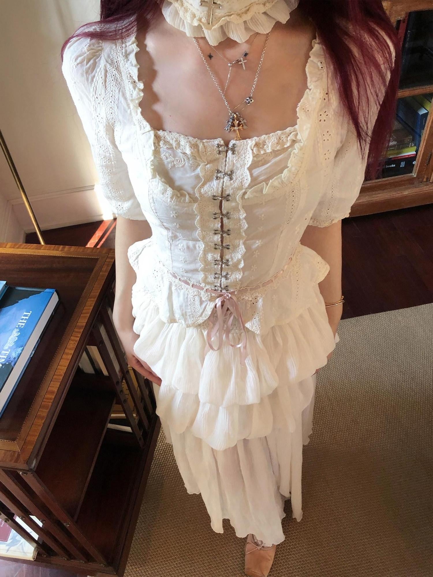 Black And White French Romantic Jellyfish Bubble Hem Women&