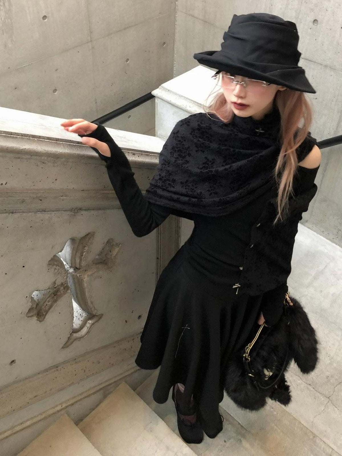 FinderMond FM Dark Detachable Embroidered Asymmetric Cape Women&