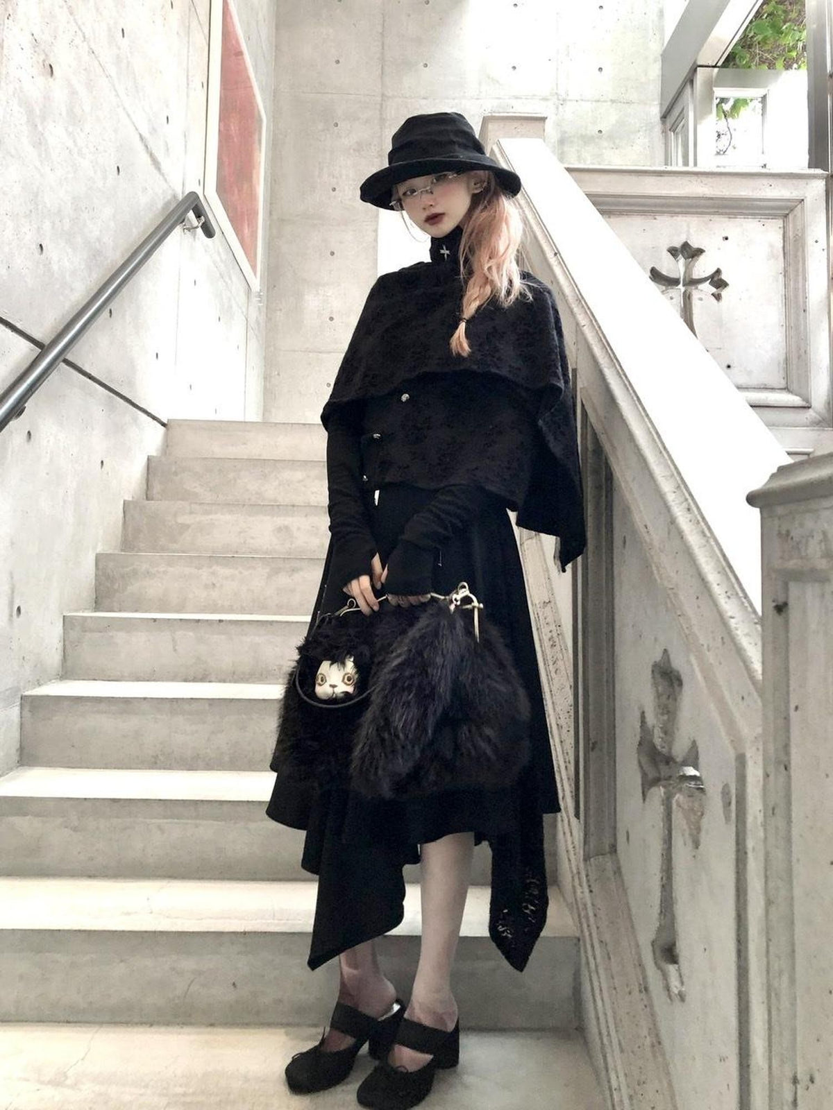 FinderMond FM Dark Detachable Embroidered Asymmetric Cape Women&