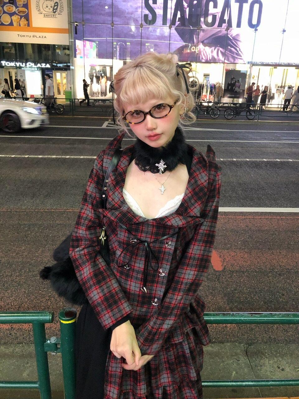 FinderMond FM Devil Horn Red Plaid Studded Punk Women&