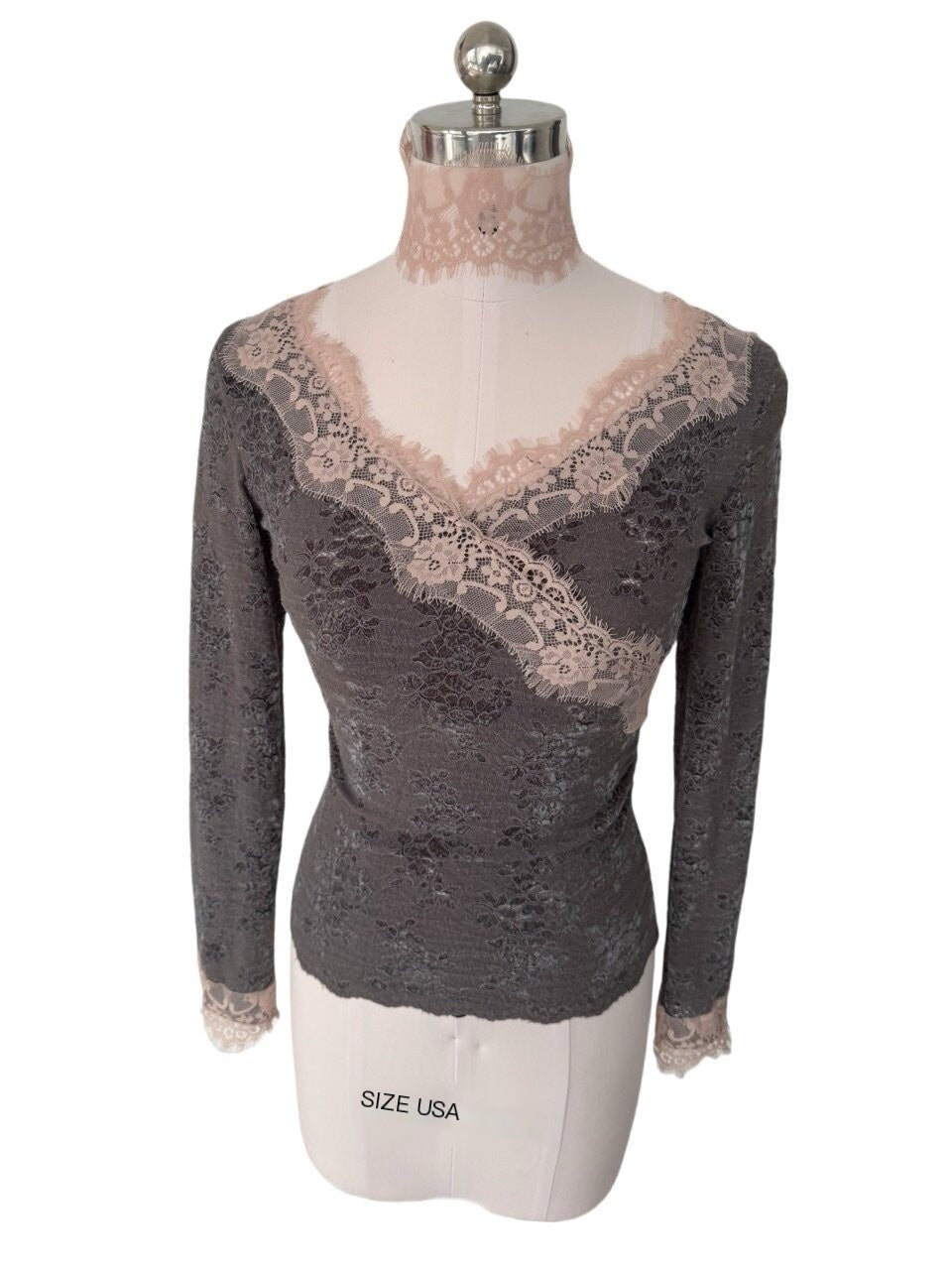 FinderMond_FM_Misty_Gray_Pink_Lace_Slim_Fit_Neck_Strap_Women&