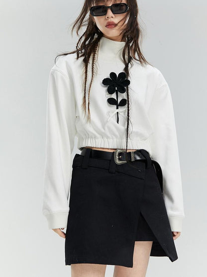 DIDDI MODA Floral Cropped Sweatshirt With Adjustable Knit Blossoms