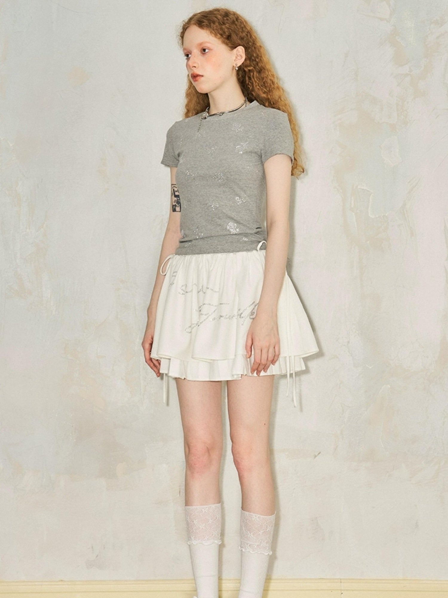 DIDDI MODA Floral Crystal Bow Slim Fit Tee