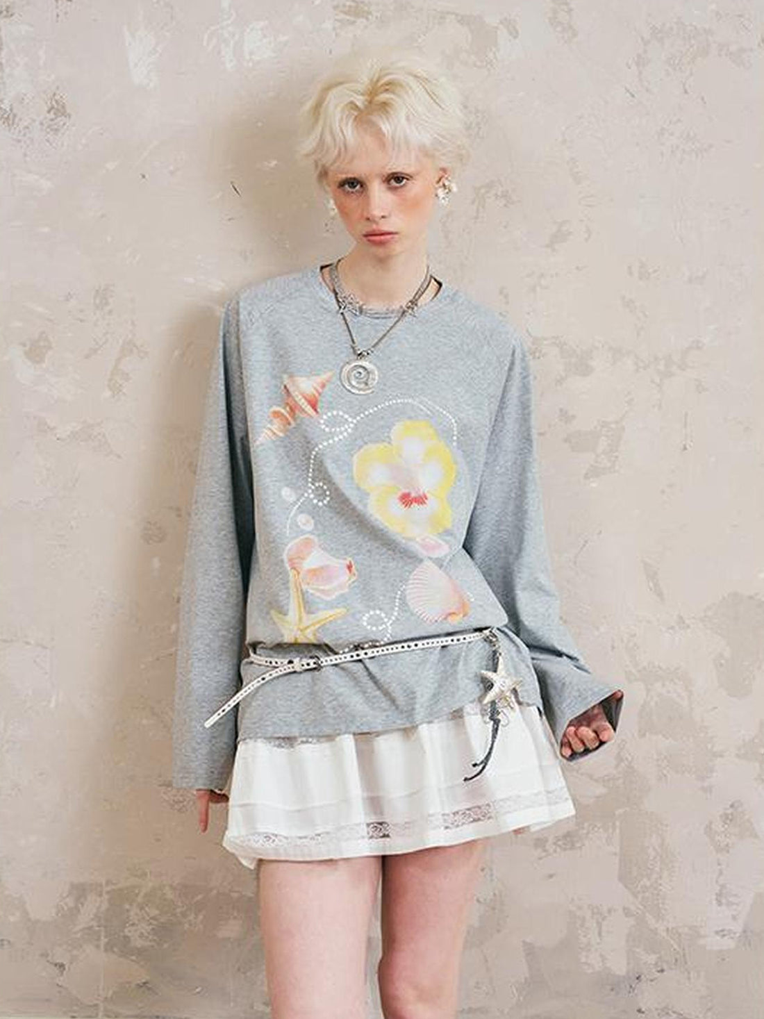 DIDDI MODA Floral Shell Pearl Print Long Sleeve Tee