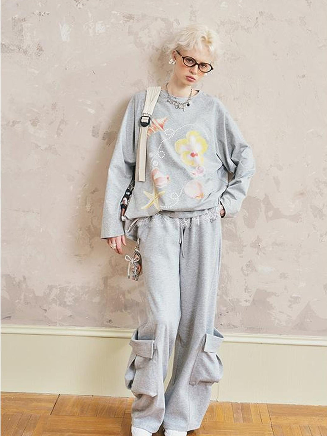 DIDDI MODA Floral Shell Pearl Print Long Sleeve Tee