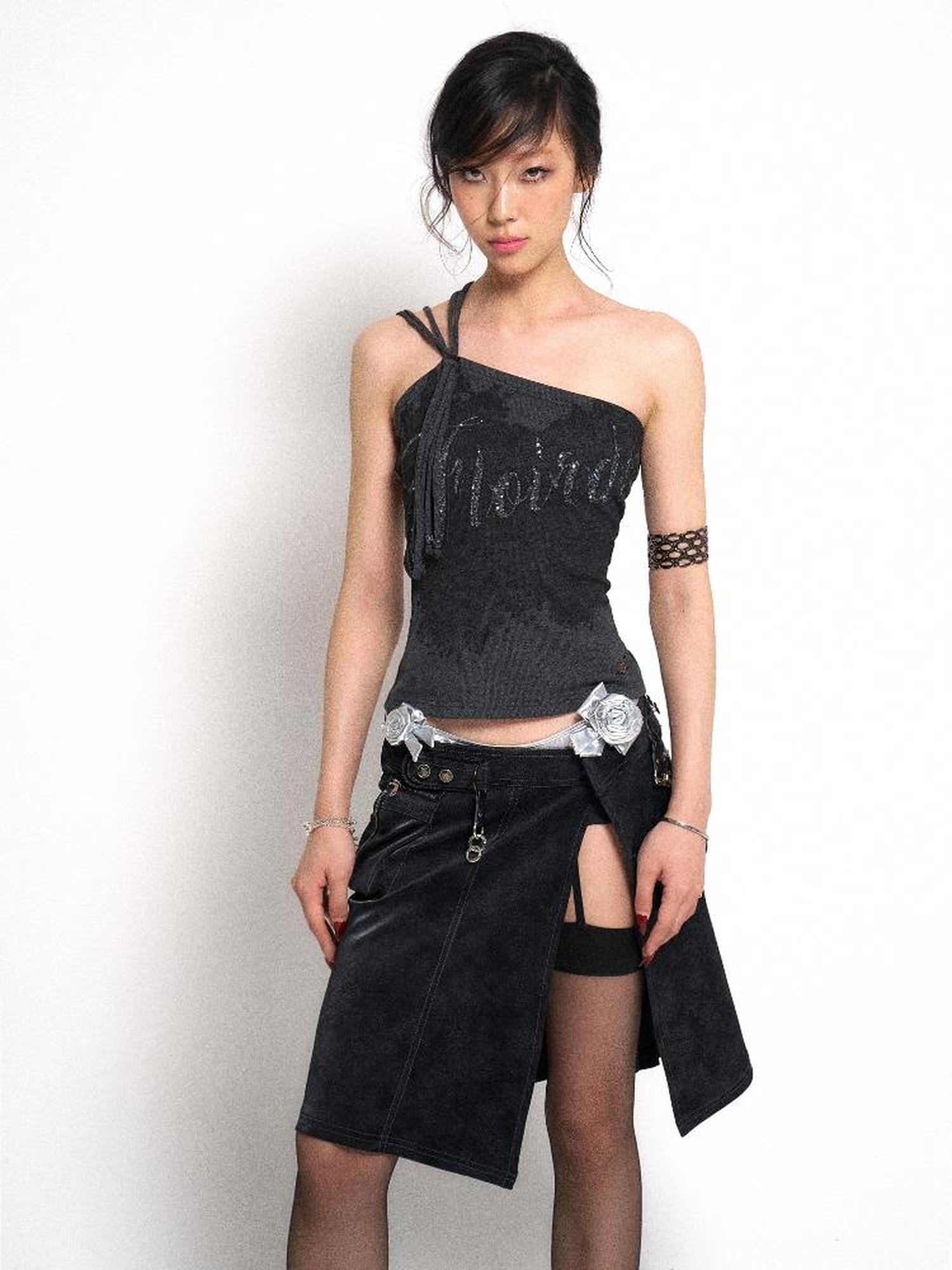 Flowers birds Market Asymmetrical Shoulder Slit Knit Top With Diamond Print