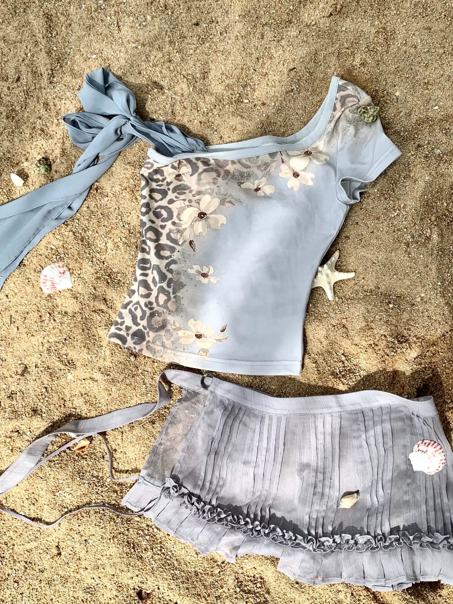 Flowers birds Market Light Blue Rhinestone Floral Print One Shoulder Slim Fit Womens Cotton T-Shirt