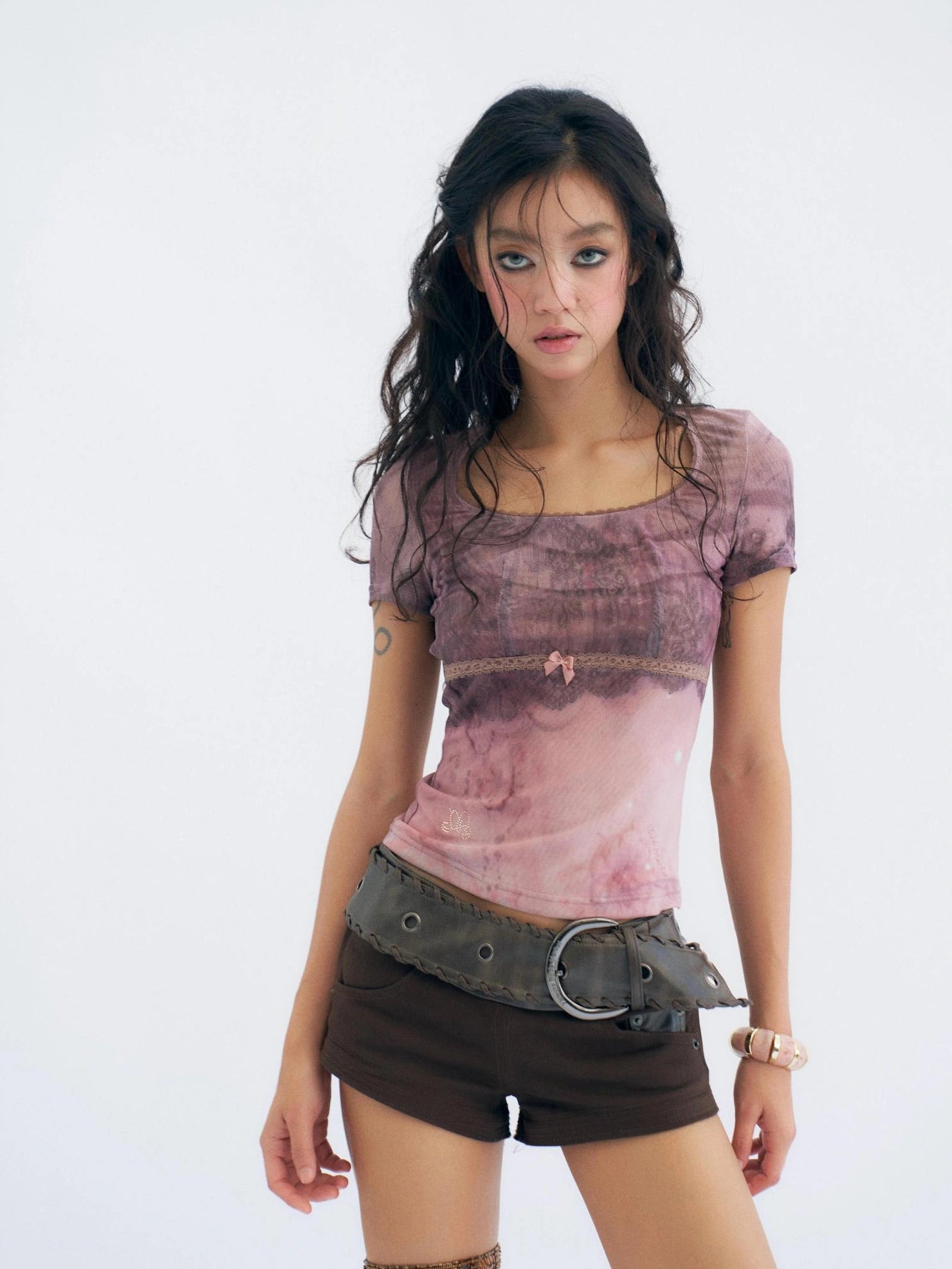 Flowers birds Market Lightweight Pink Floral Print Slim Fit Flutter Sleeve Crew Neck Women T-Shirt