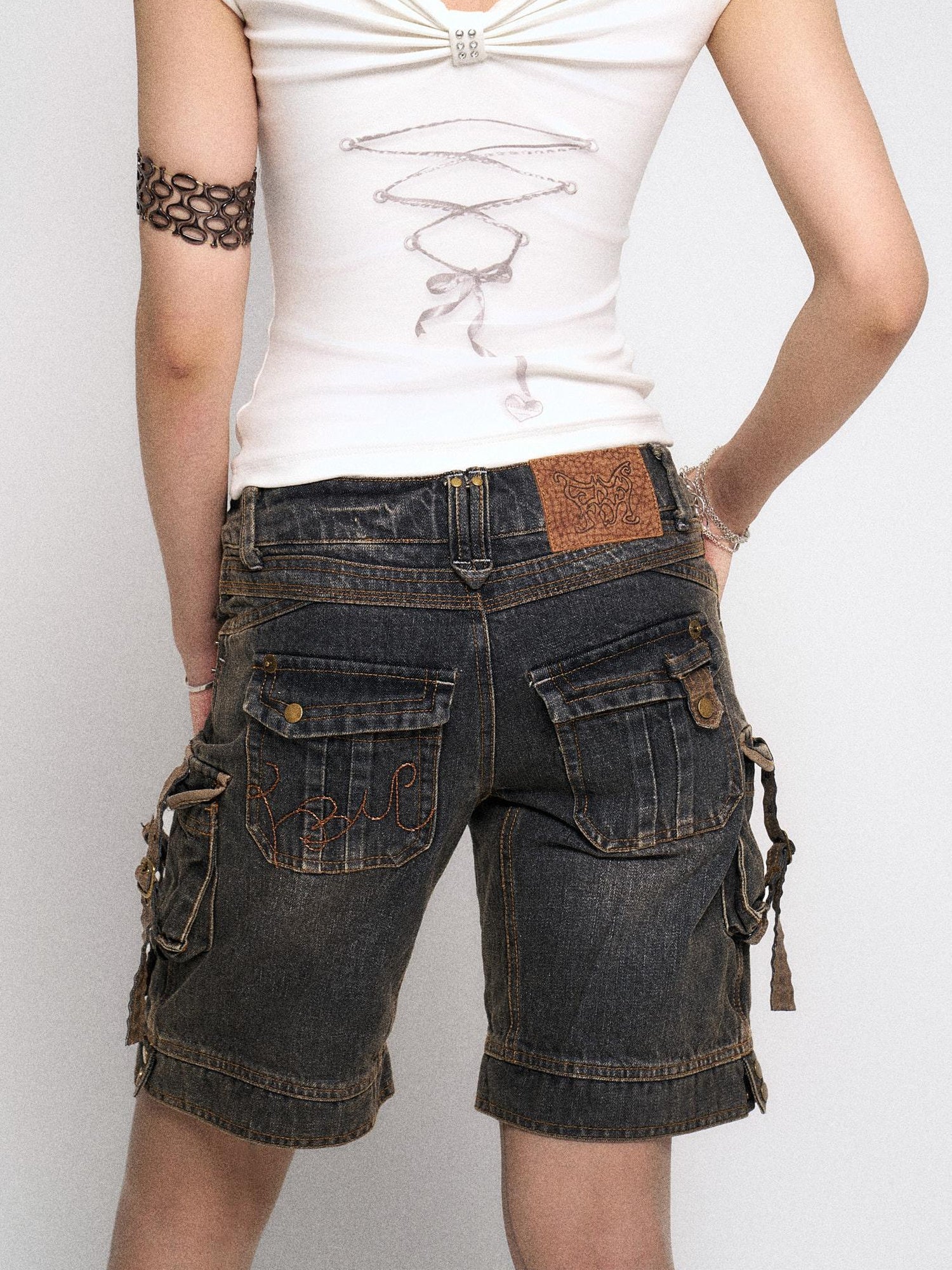 Flowers birds Market Low Rise Five Pocket Baggy Jeans Washed Gray Black