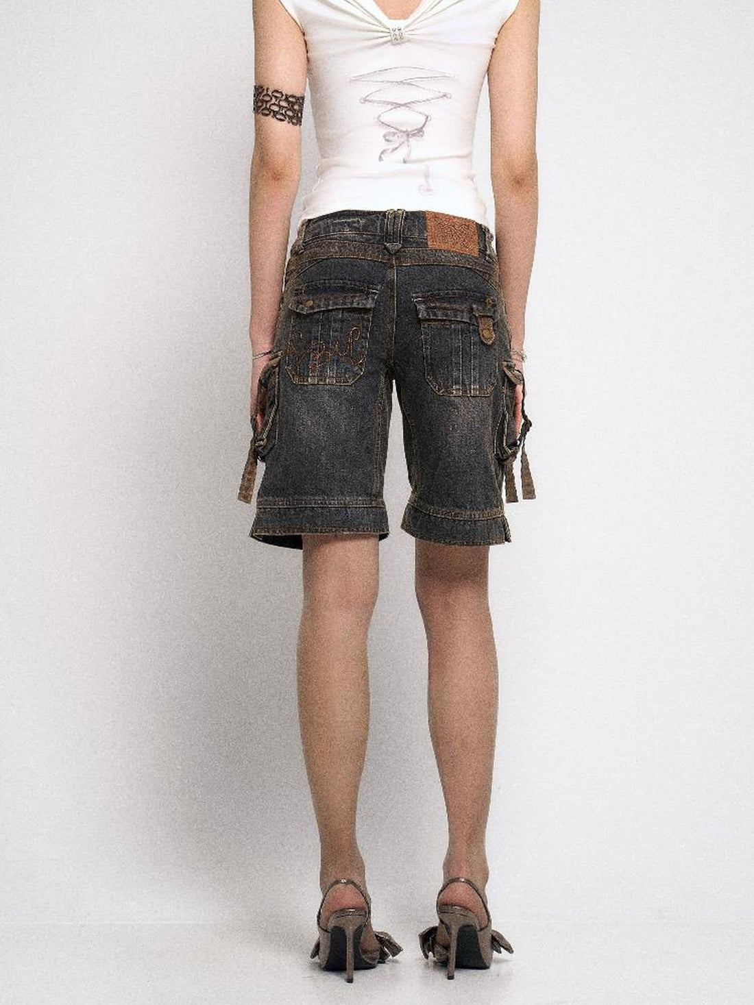 Flowers birds Market Low Rise Five Pocket Baggy Jeans Washed Gray Black