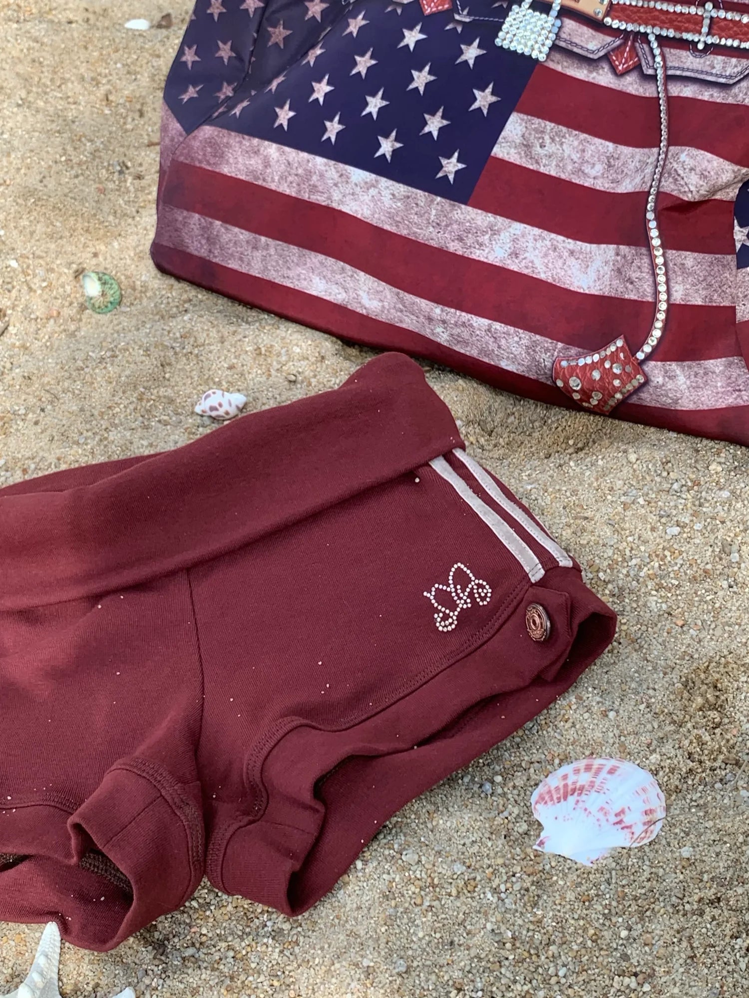 Flowers birds Market Soft Stretchy Slim Fit Straight Leg Elastic Waist Pockets Burgundy Women Short