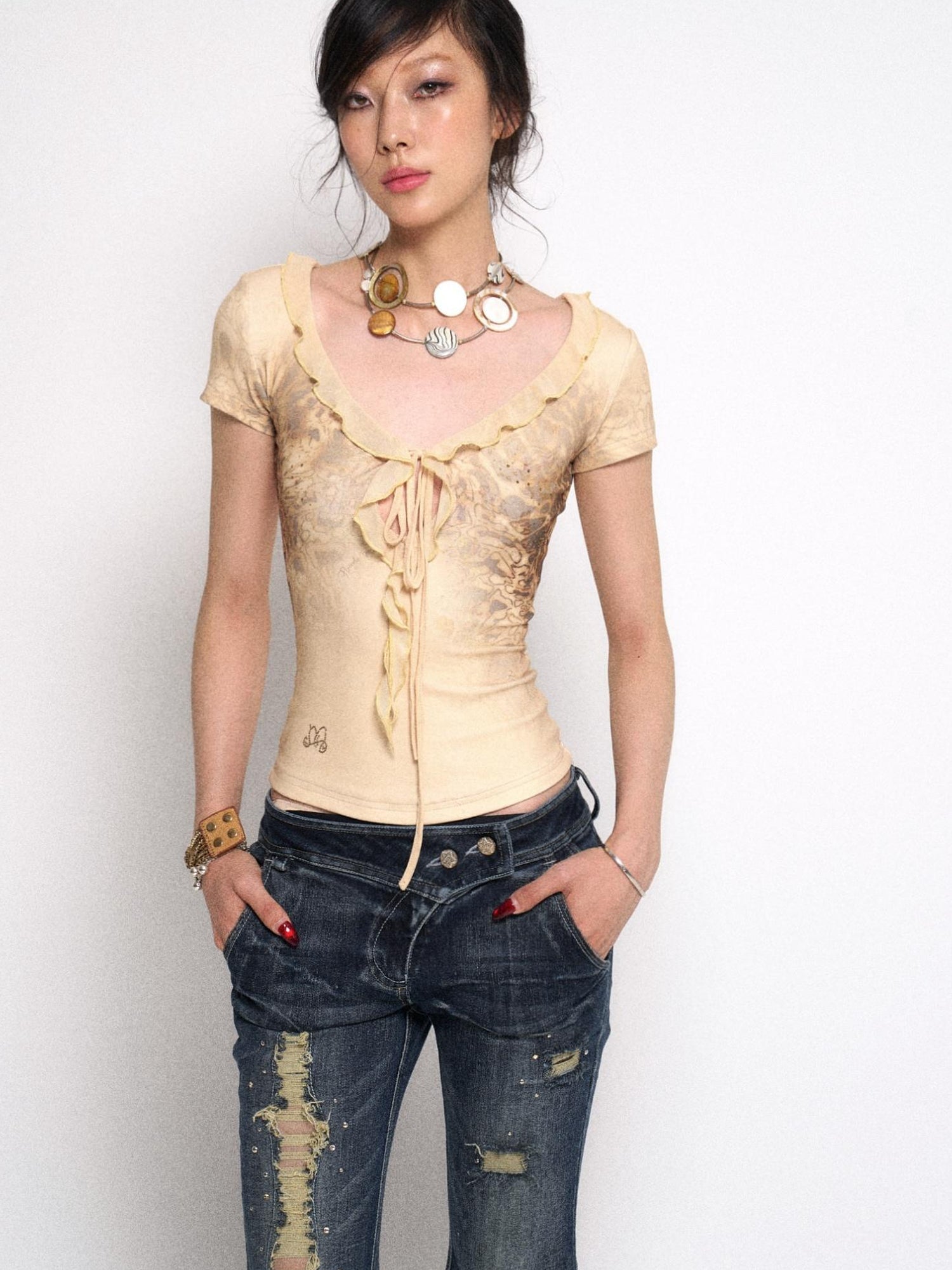 Flowers birds Market V-Neck Ribbed Tee With Leopard Print And Lace-Up Detail