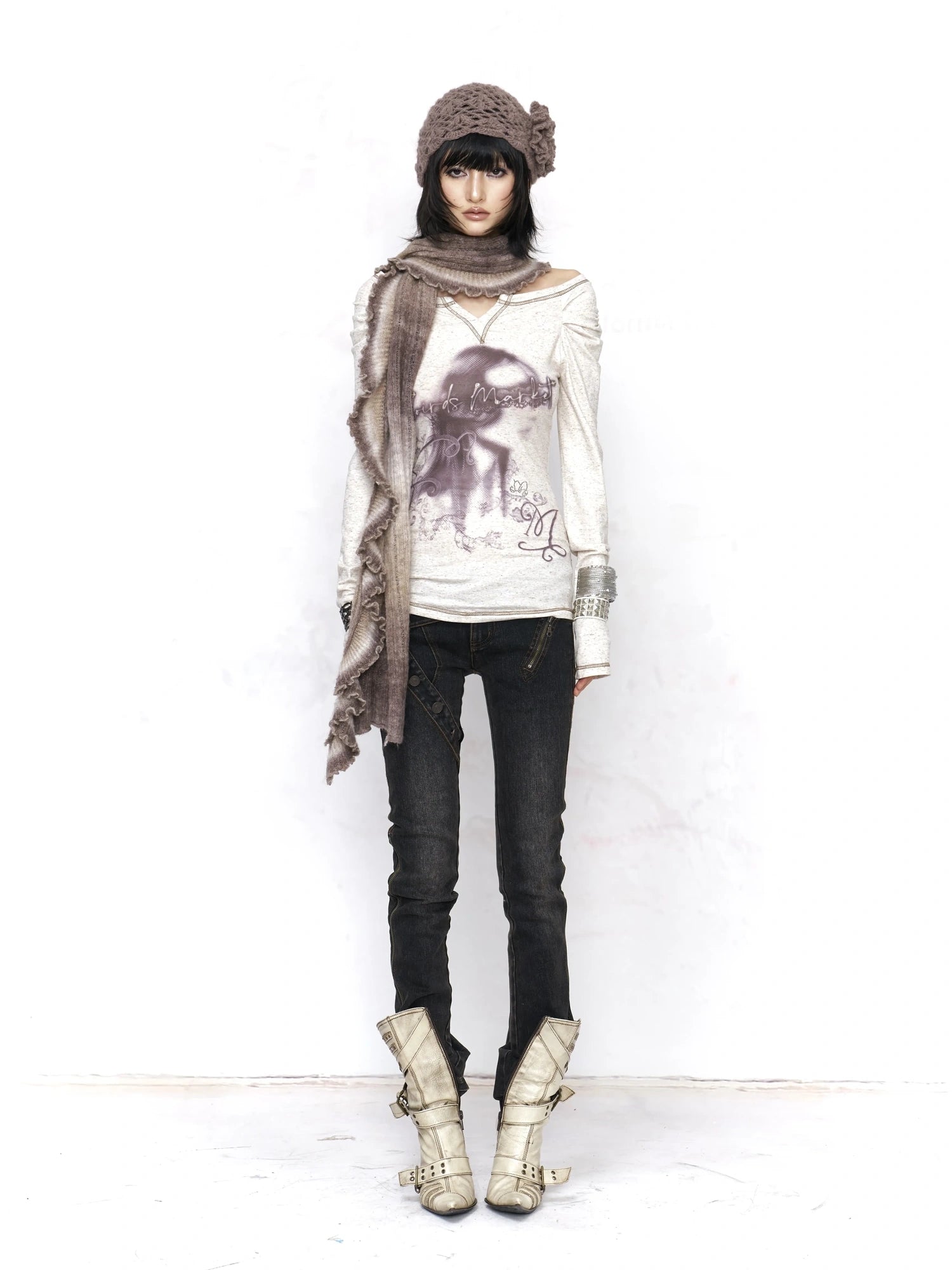 Flowers birds Market Vintage Wash Low Rise Slight Stretch Micro Flare Zip Fly For Women Denim Jeans