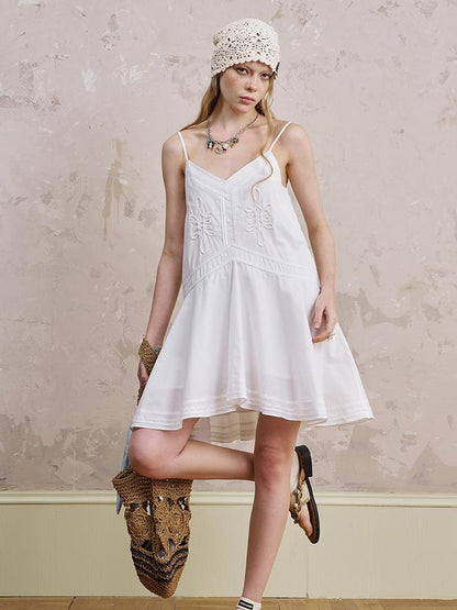 DIDDI MODA French V Neck Floral Lace Sundress With Ruffled Hem