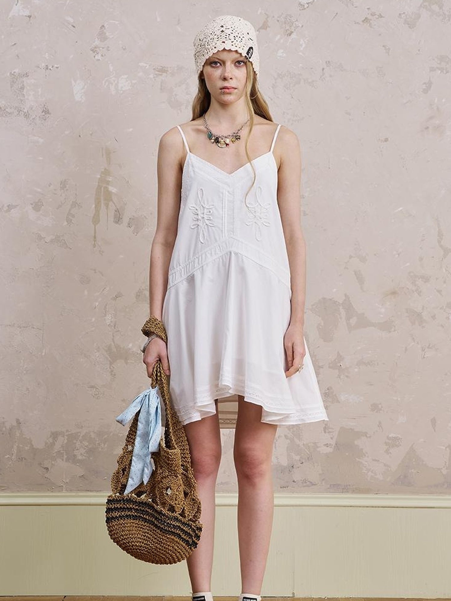 DIDDI MODA French V Neck Floral Lace Sundress With Ruffled Hem