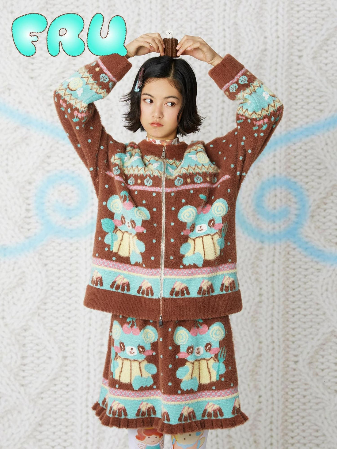 Frufru Gulu Chocolate Bear Cartoon Hooded Zip Knit Women&