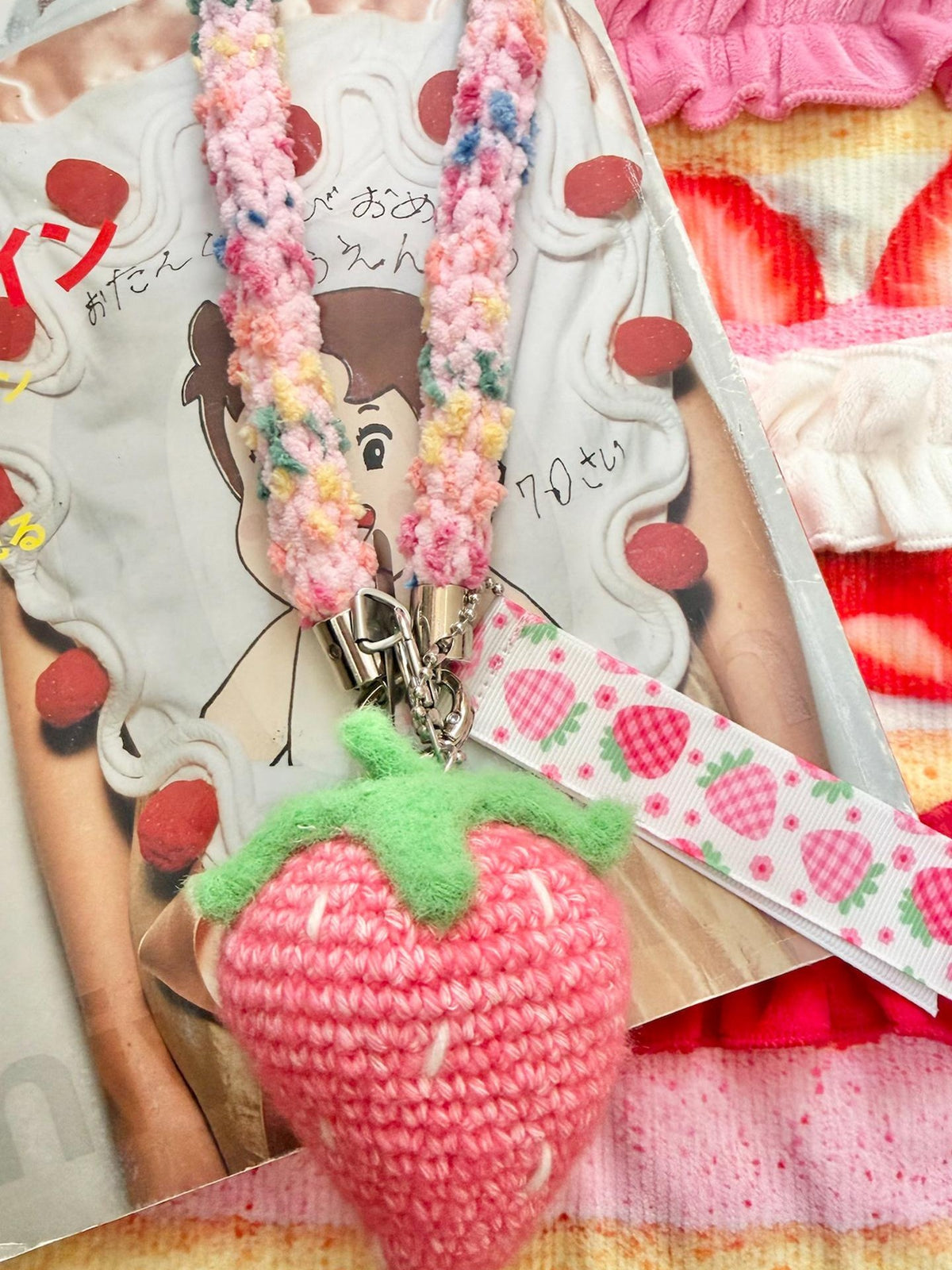 Frufru Gulu Handmade Knitted Pink Strawberry Women&