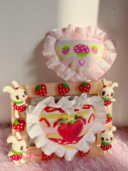 Frufru Gulu Strawberry Heart Lace Side Clip Women&