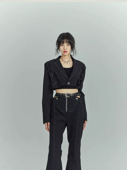 Frustration Garden Cropped Curve Stitch Blazer 
V-neck T-shirt 
Long Sleeve