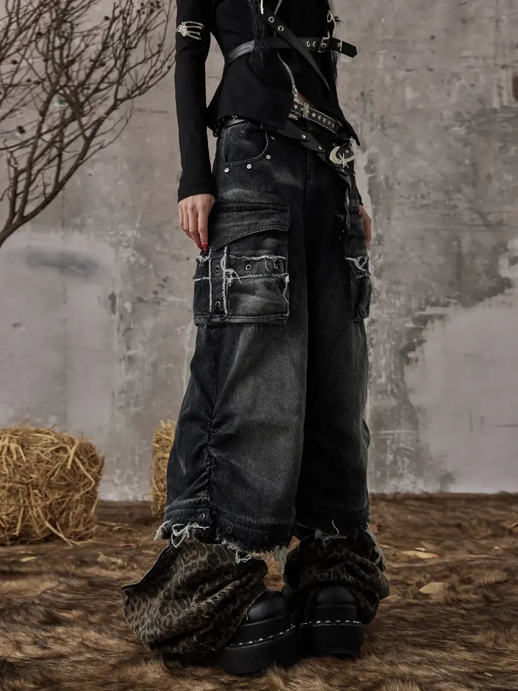 Frustration Garden Detachable Leopard Wash Baggy Jeans