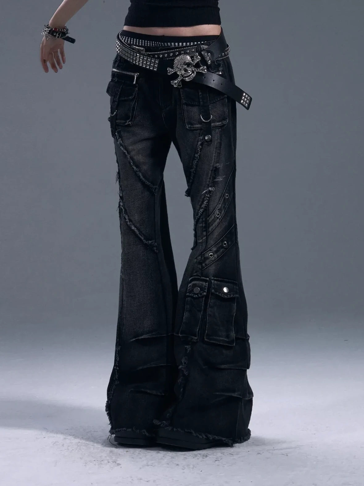 Frustration Garden Heavy Wash Destroyed Flared Jeans