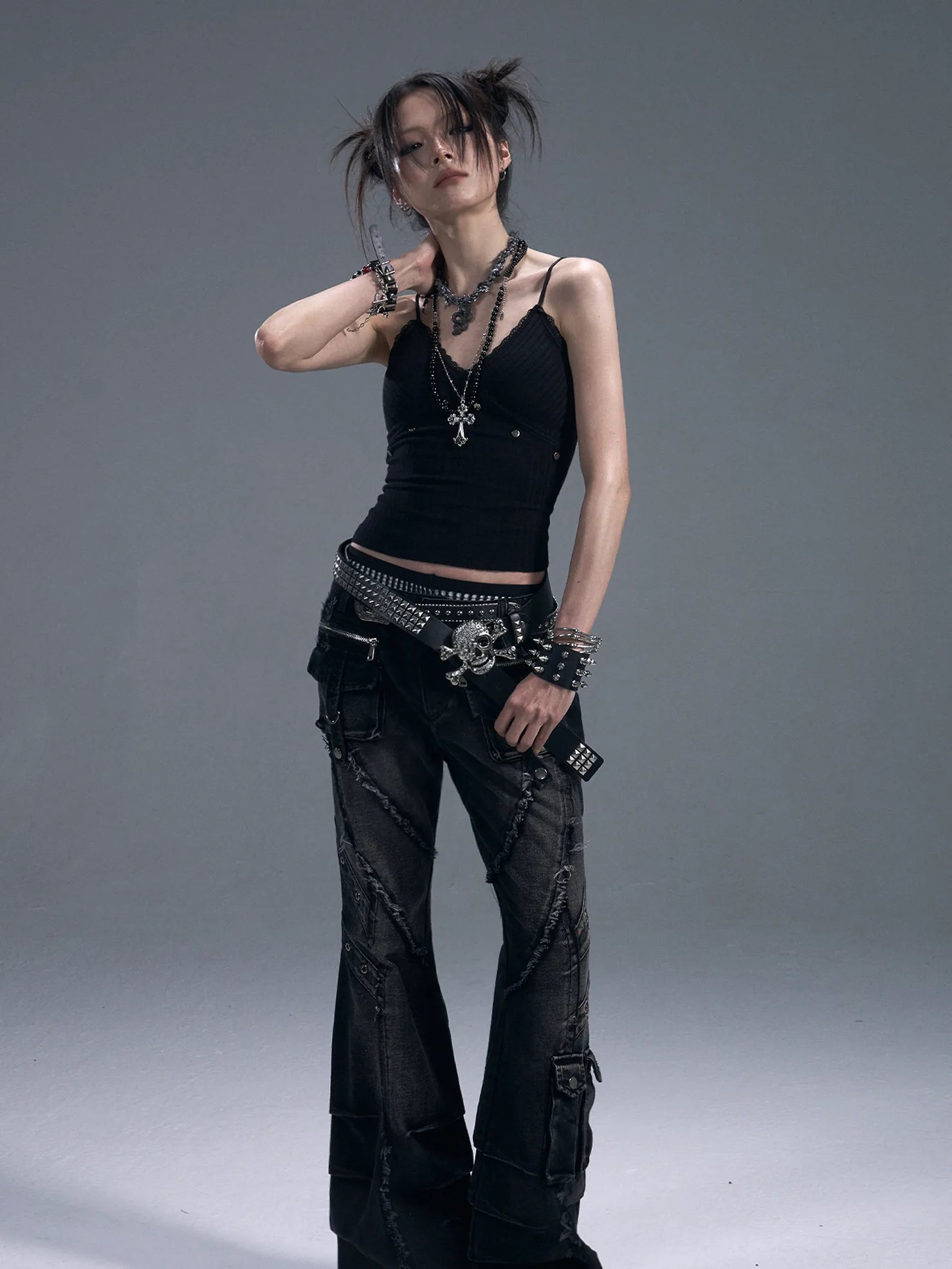 Frustration Garden Heavy Wash Destroyed Flared Jeans