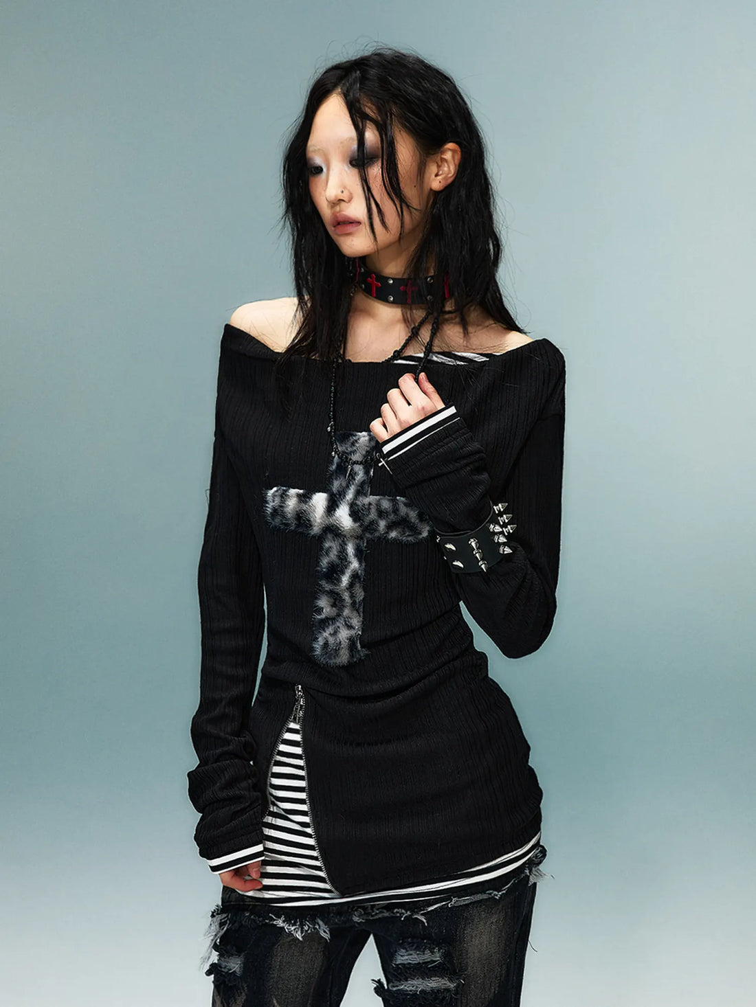 Frustration Garden Leopard Print Cross Knit V-neck T-shirt Long Sleeve