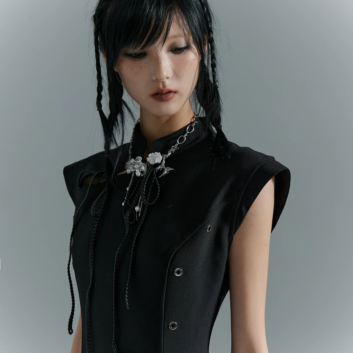 Frustration_Garden_Lost_Backyard_Choker_Oriental_Vintage_Necklace_MISSTT