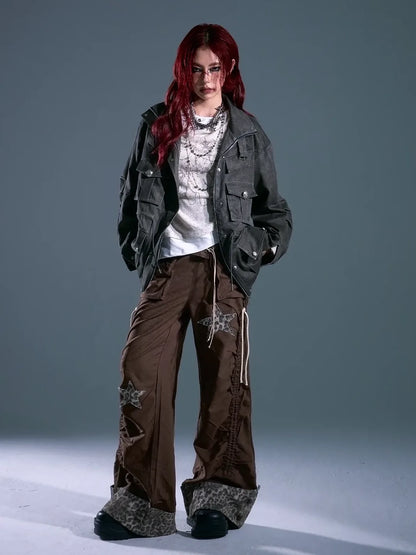 Frustration Garden Rust Colored Retro Work Jacket
V-neck
Long Sleeve
T-shirt
Ribbed Hem And Cuffs
Button Up Front
Chest Pocket
Relaxed Fit