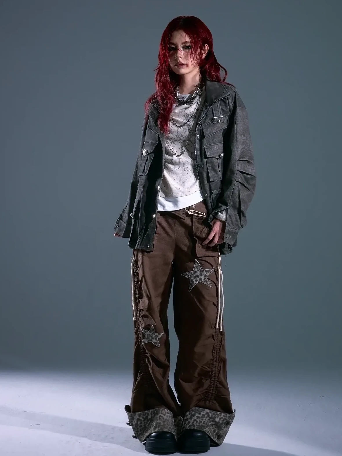 Frustration Garden Rust Colored Retro Work Jacket
V-neck
Long Sleeve
T-shirt
Ribbed Hem And Cuffs
Button Up Front
Chest Pocket
Relaxed Fit