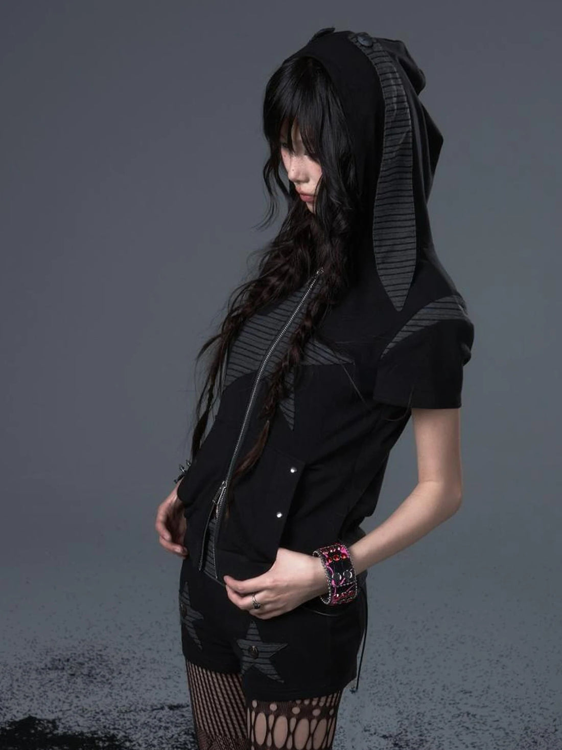 Frustration Garden Vintage Stripe Star Bunny Hooded Short Sleeve Top