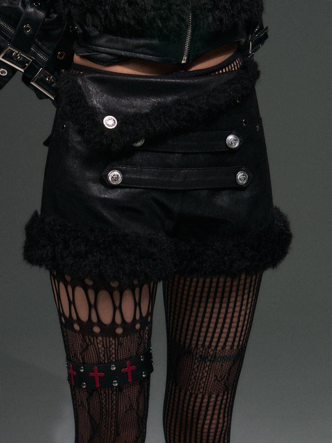 Frustration Garden Warm Pu Patchwork Vintage Low Waist Slim Fit Women Black Zipper Shorts