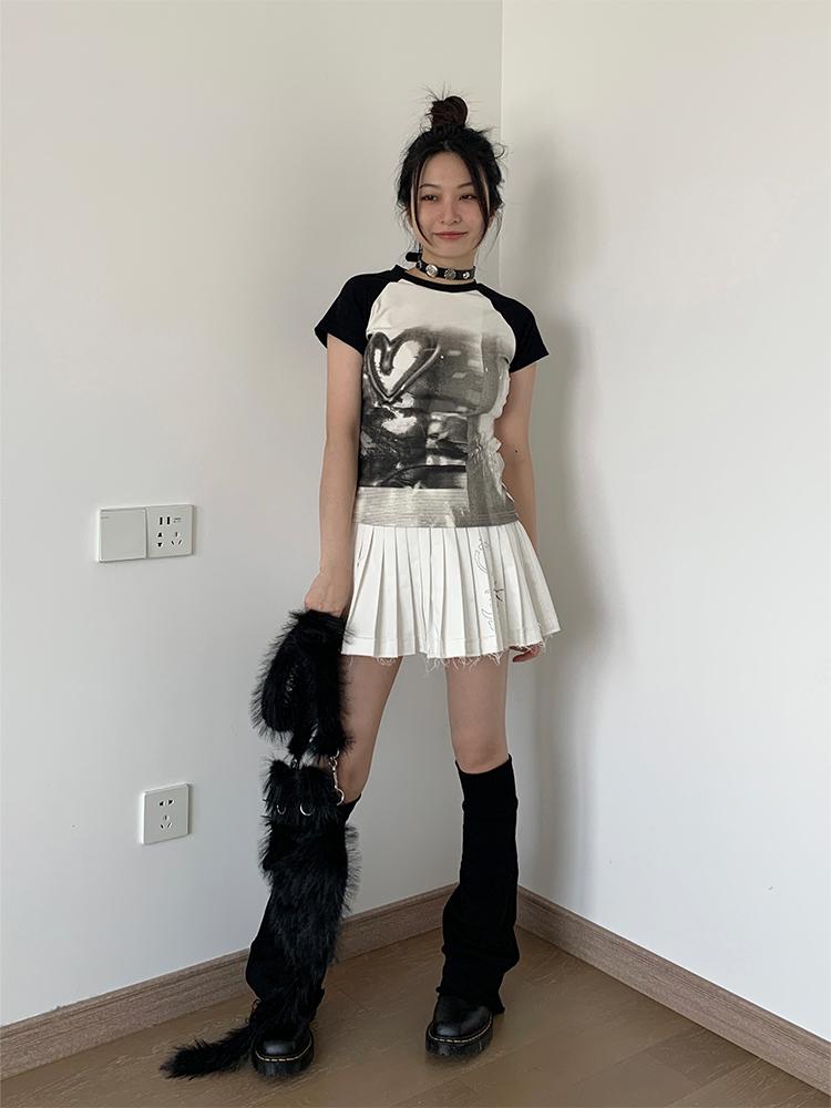 Hand Drawn Black White Graphic Raglan Tee Casual T-shirt