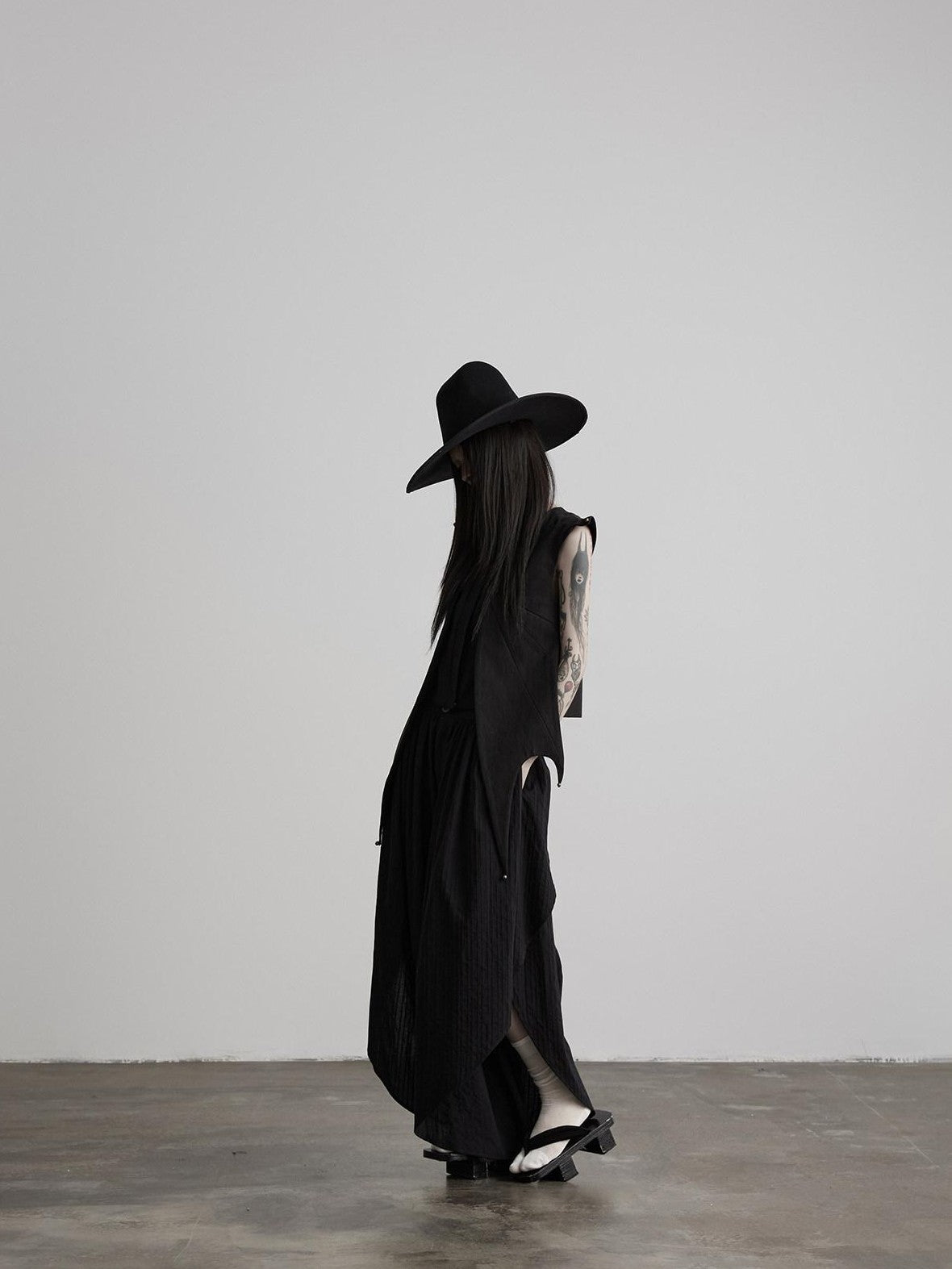 INDULGE Black Asymmetric Oversized High Waist Pockets Women&