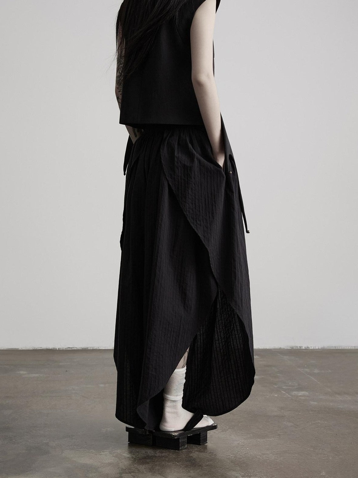 INDULGE Black Asymmetric Oversized High Waist Pockets Women&