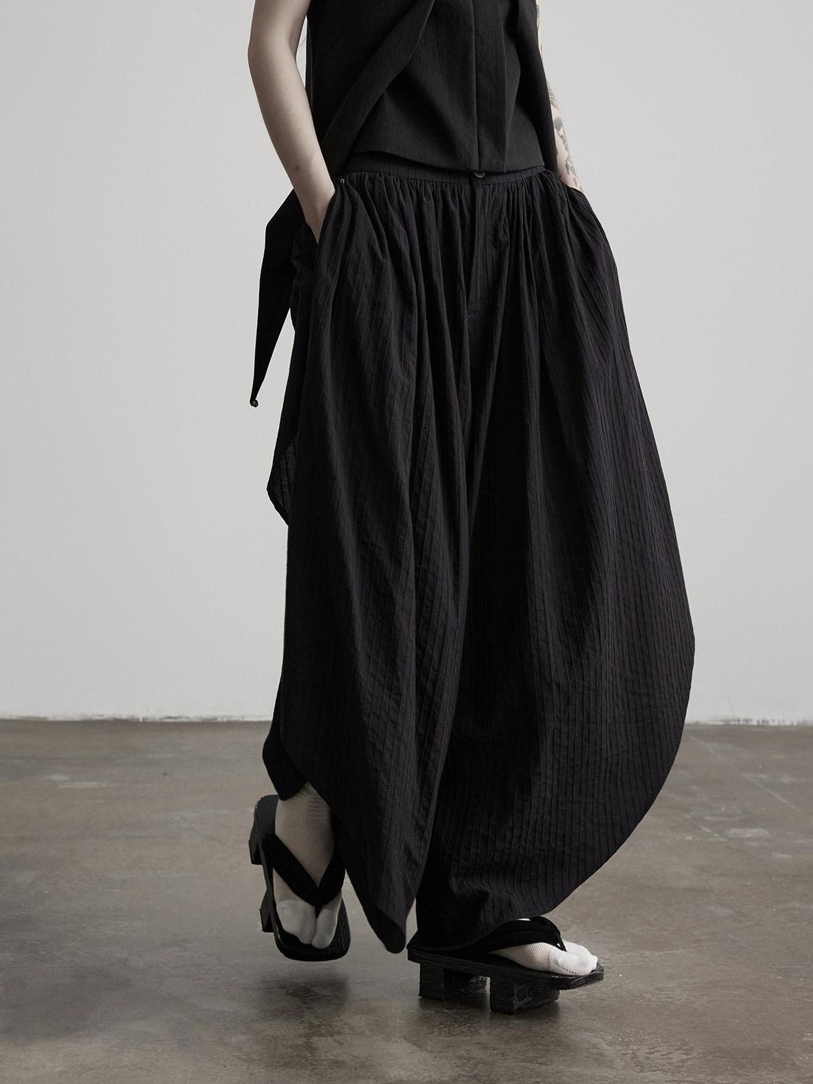 INDULGE Black Asymmetric Oversized High Waist Pockets Women&