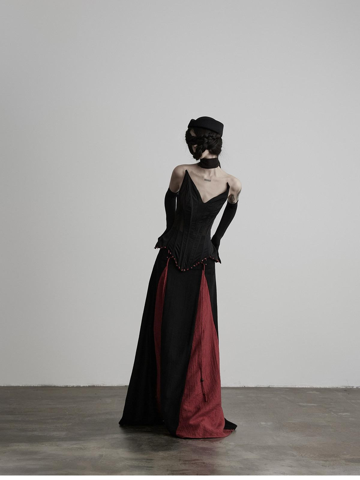 INDULGE Black Gothic 3d Tailored Asymmetrical Hem Boned Waist Zipper Women&