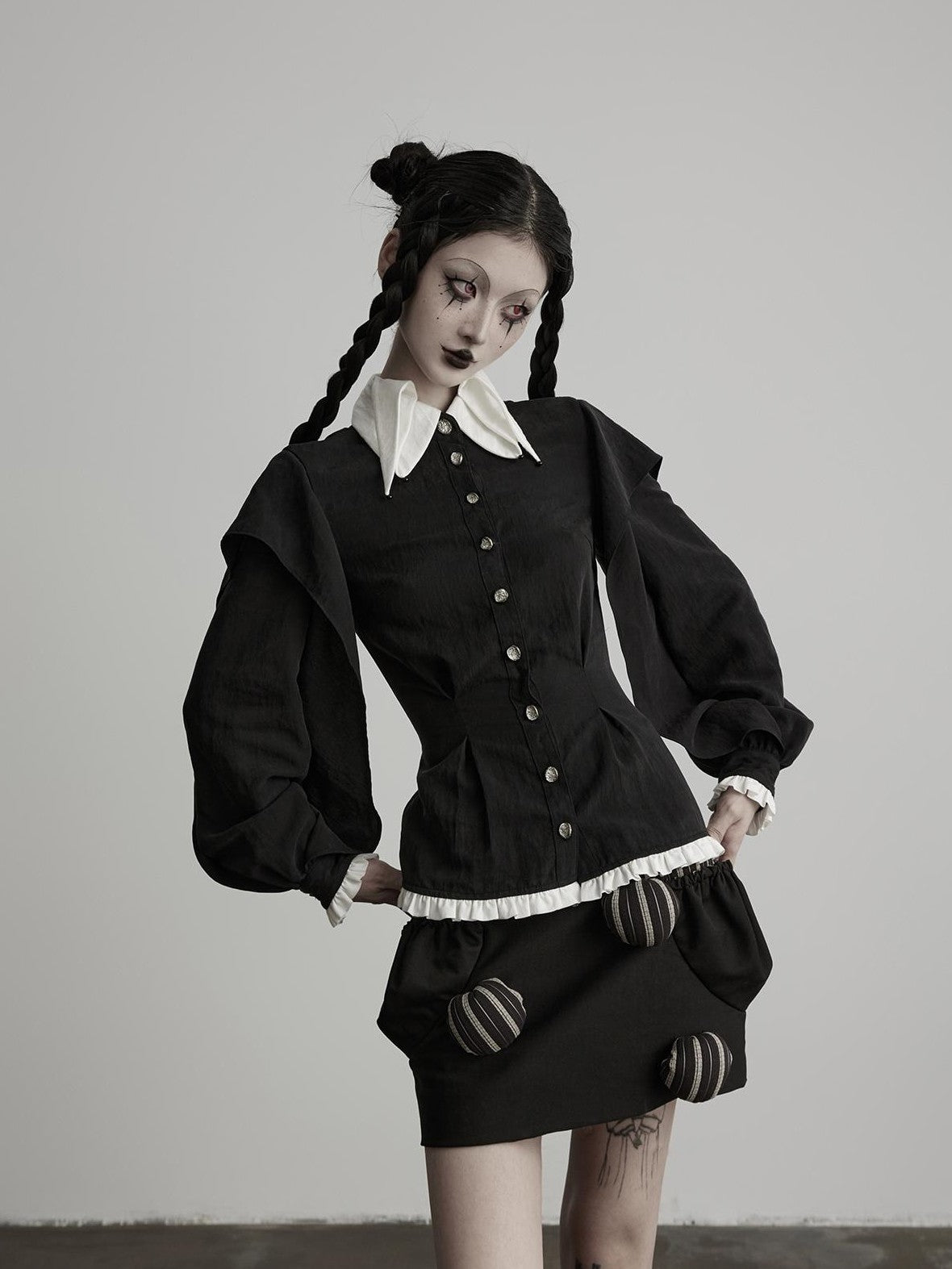 INDULGE Black White Ruffled Pointed Collar Tailored Women&