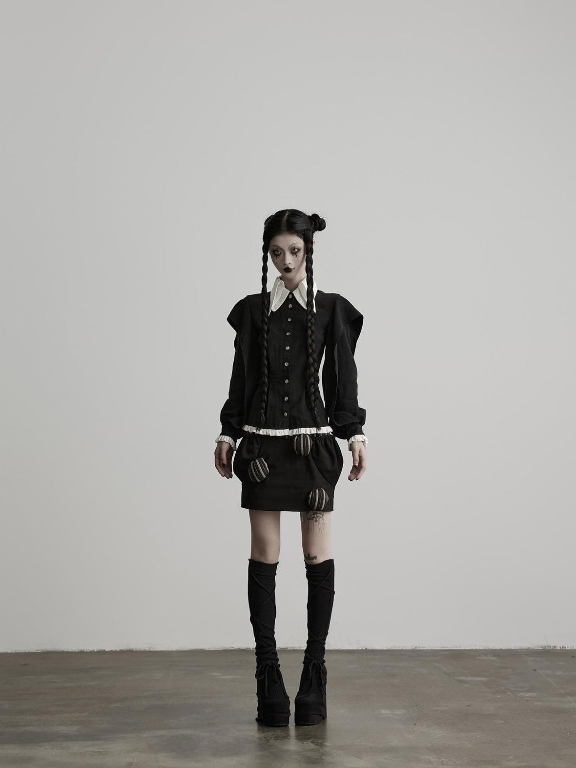 INDULGE Black White Ruffled Pointed Collar Tailored Women&