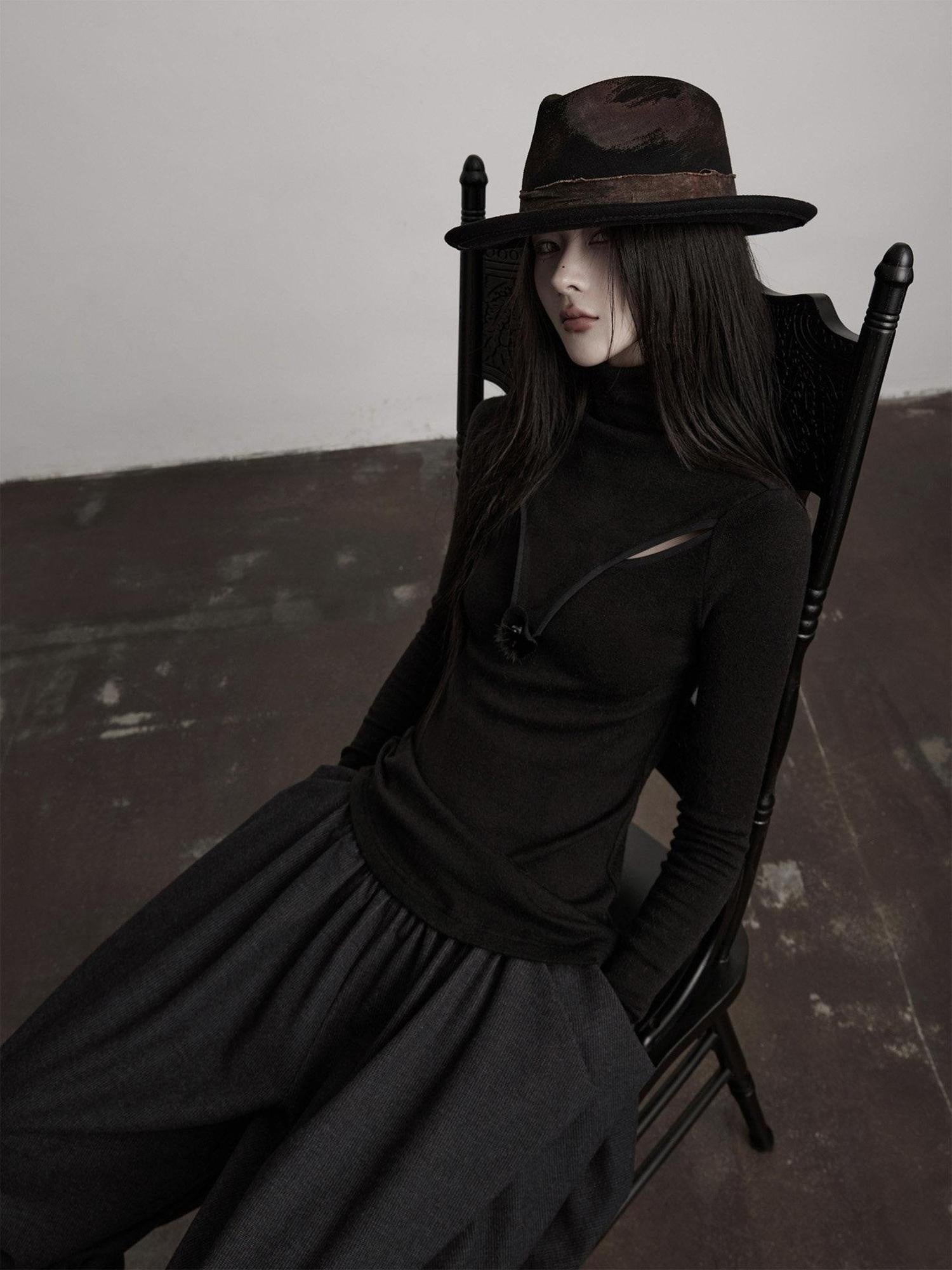 INDULGE Breathable Slim Fit Cutout Mock Neck Women Black Long Sleeve T-Shirts