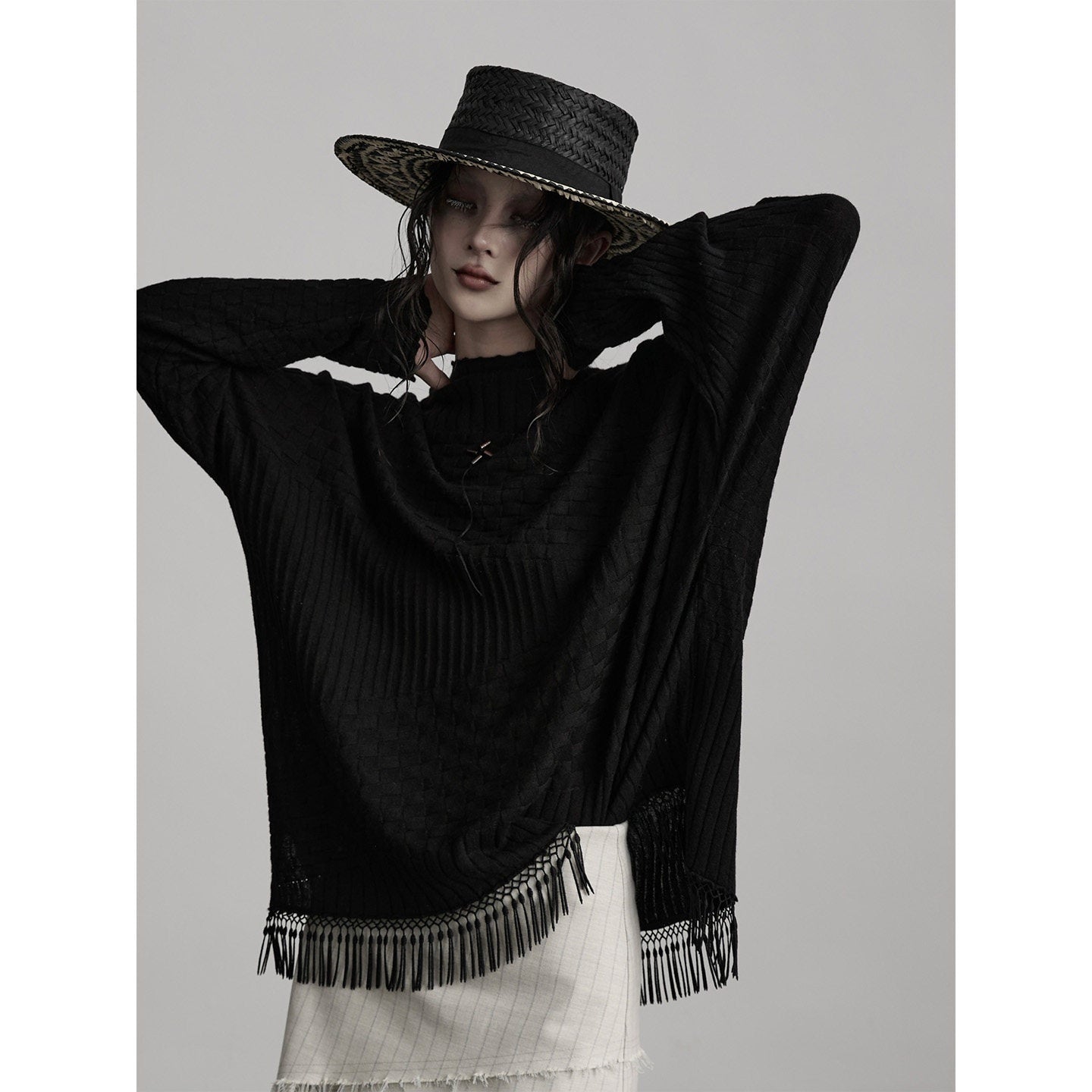 INDULGE_Cozy_Knit_Tassel_Sweet_Oversized_Pullover_Solid_Black_Long_Sleeve_T-Shirts_MISSTT