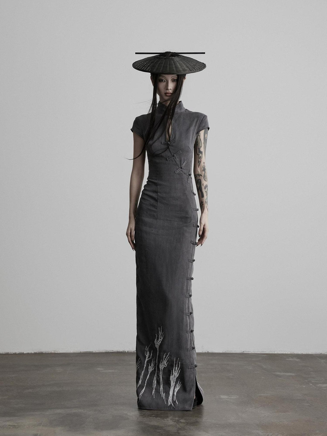 INDULGE Dark Embroidered Stand Collar Cutout Waist Women&