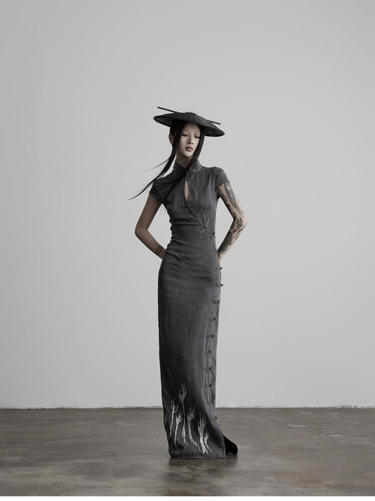 INDULGE Dark Embroidered Stand Collar Cutout Waist Women&