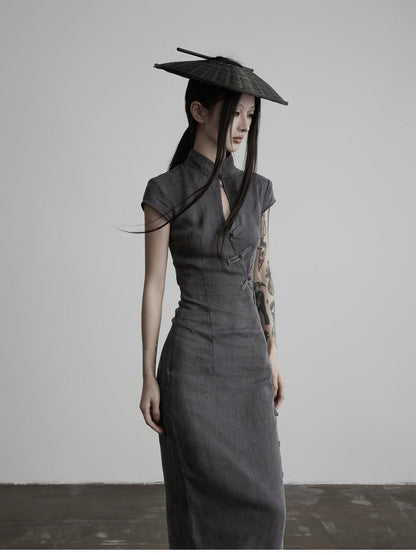 INDULGE Dark Embroidered Stand Collar Cutout Waist Women&